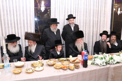 שמחת בר המצווה לנכד האדמו"ר מקוזמיר