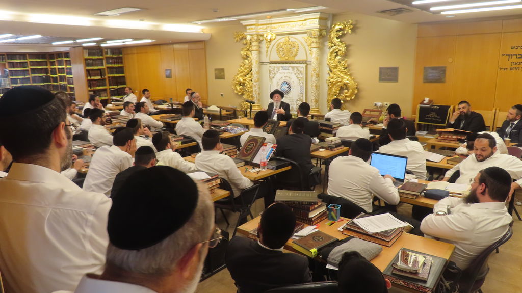 הגאון רבי שלמה ידידיה זעפראני בשיעור ב'יחווה דעת'