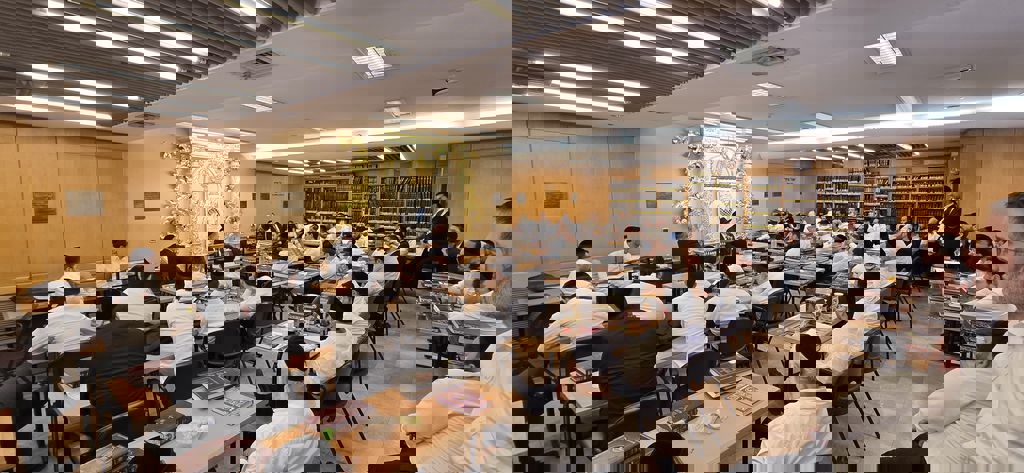 הגאון רבי שלמה ידידיה זעפראני בשיעור ב'יחווה דעת'