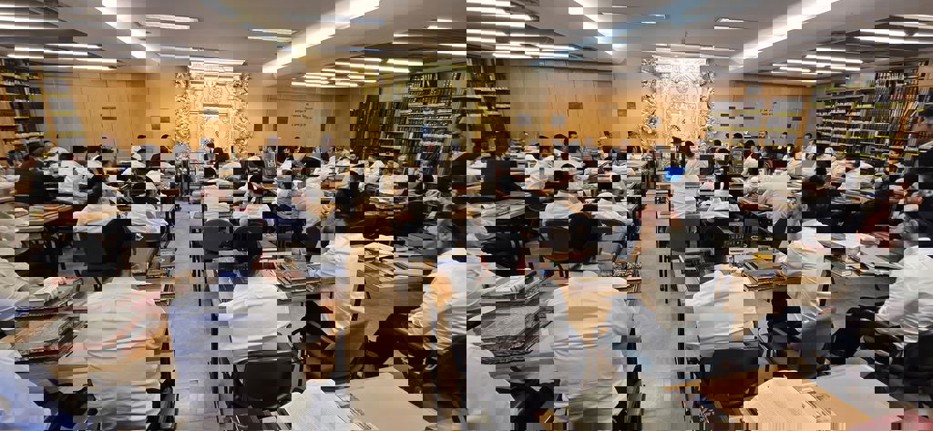 הגאון רבי שלמה ידידיה זעפראני בשיעור ב'יחווה דעת'