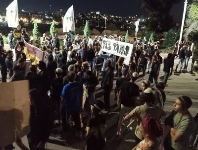 מהומות בבנימין | פעילי ימין ניסו לפרוץ למפקדת החטיבה: "ההפגנה הפכה לאלימה", חיילים הותקפו