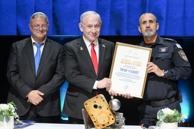 ראש הממשלה נתניהו במכללה לשוטרים