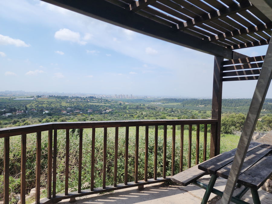 'מעלות יהונתן' - תצפית השנים מתל גמזו