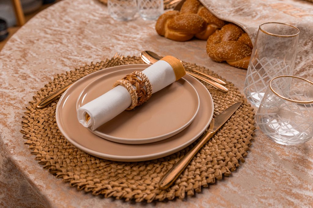 עריכת שולחן חגיגית