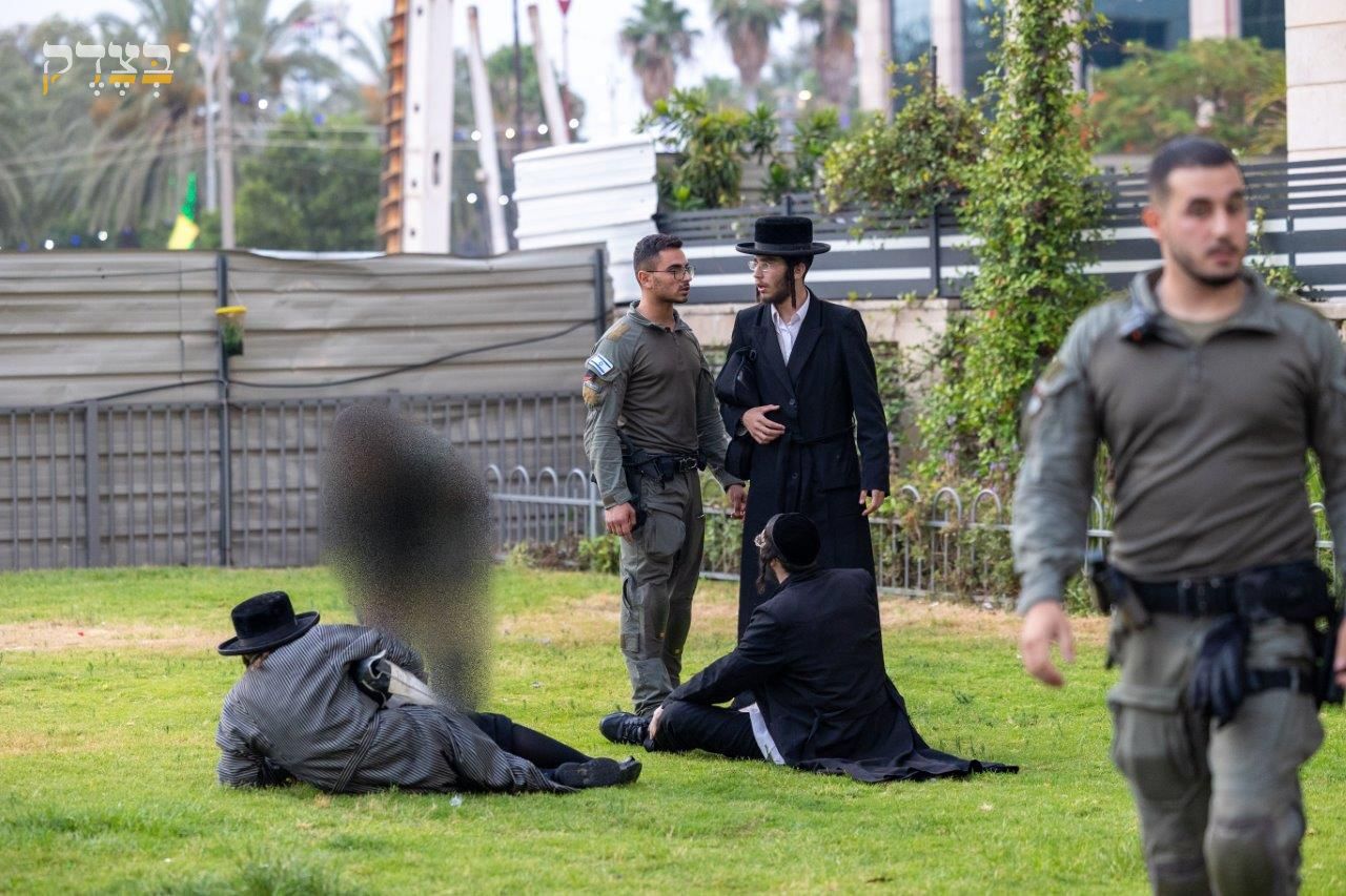 המחאות ביהוד