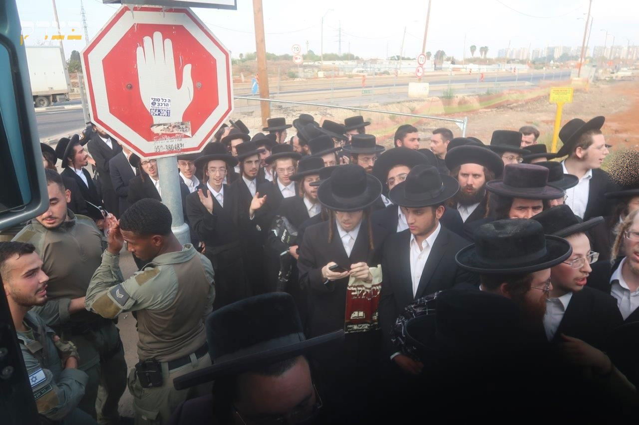 המחאות ביהוד