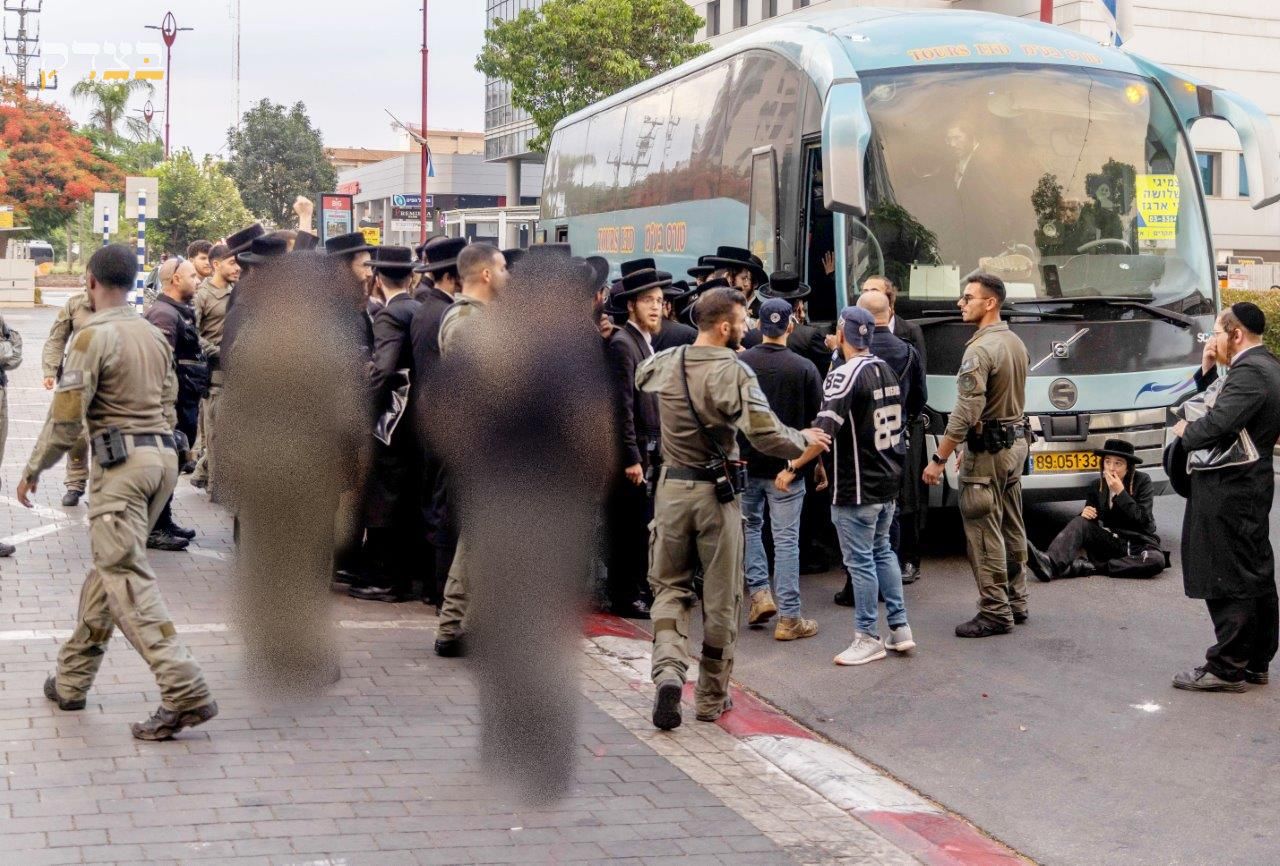 המחאות ביהוד