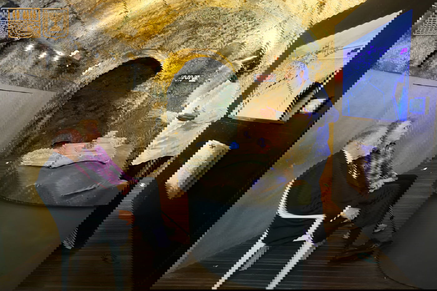 לקראת יום העצמאות של ארה"ב: מייק האקבי ביקר בכותל המערבי