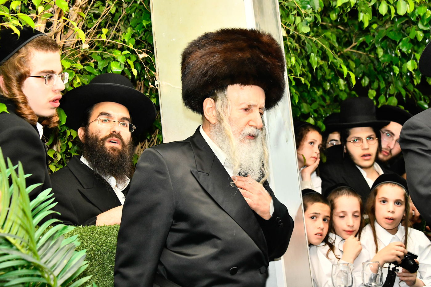 האדמו"ר מאמשינוב בחתונה בבני ברק