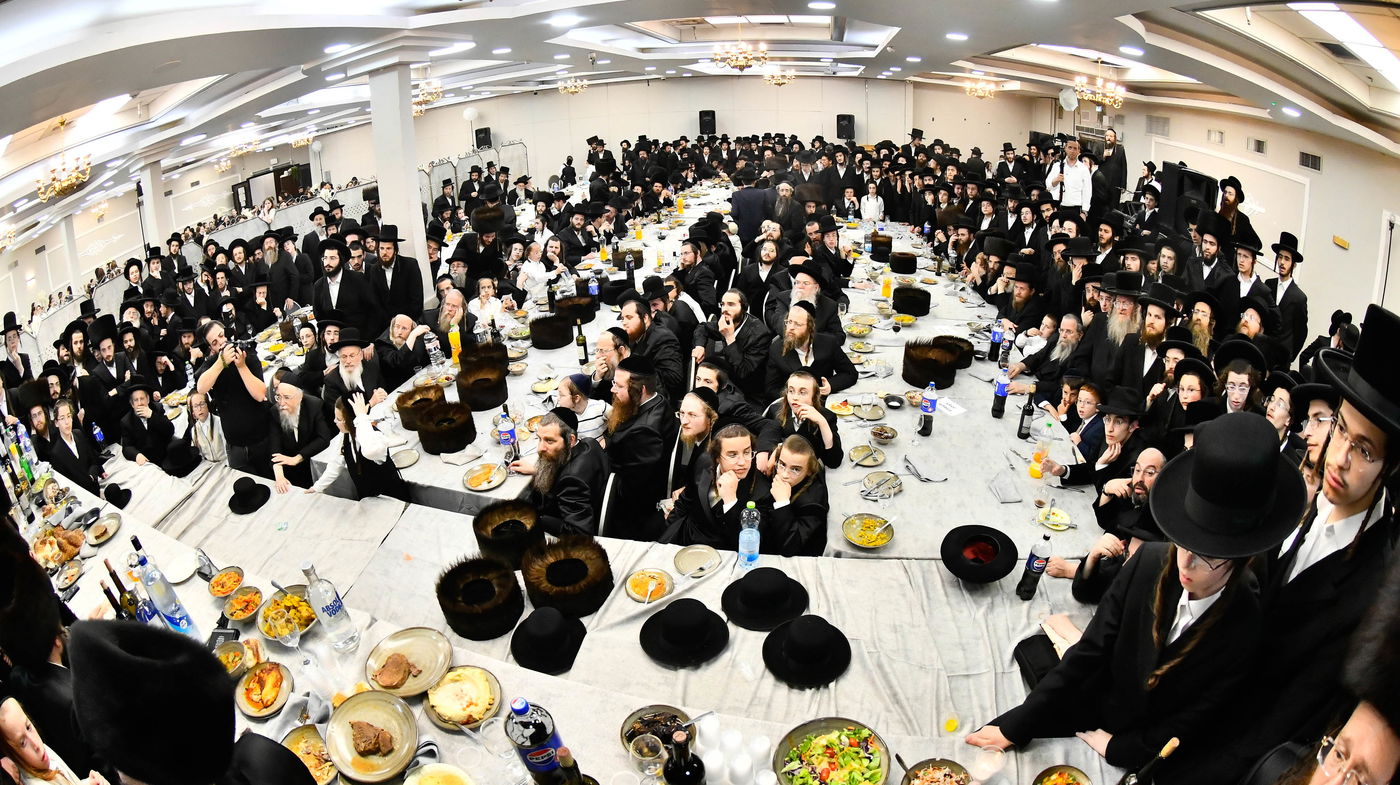 האדמו"ר מאמשינוב בחתונה בבני ברק