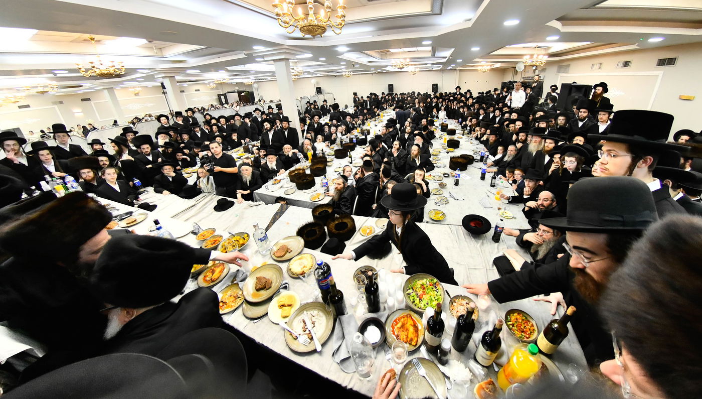 האדמו"ר מאמשינוב בחתונה בבני ברק