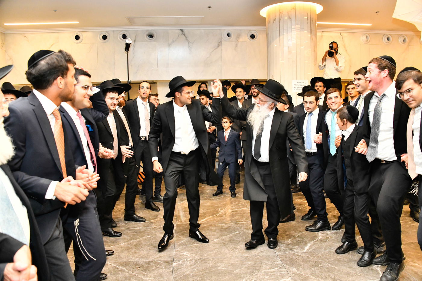 שמחת נישואי נכד הגאון רבי בצלאל פנחסי 