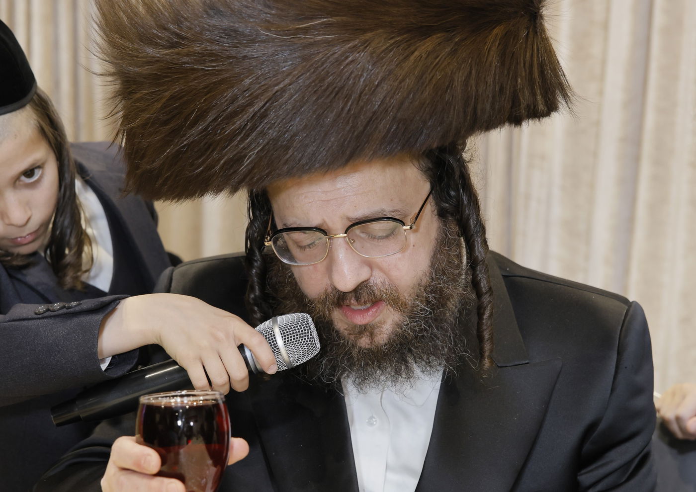 שמחת נישואי בן גאב"ד זוועהיל