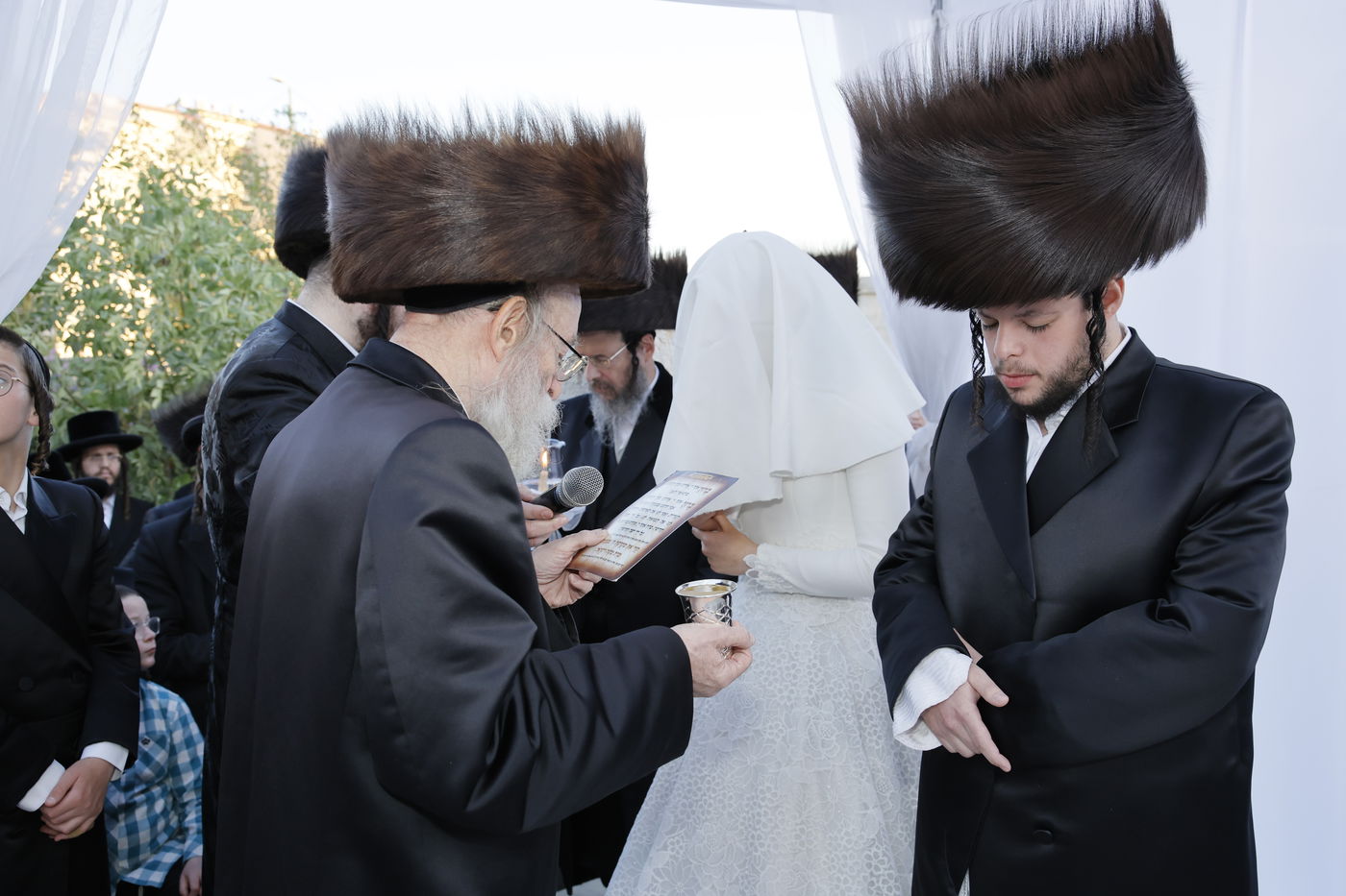שמחת נישואי בן גאב"ד זוועהיל