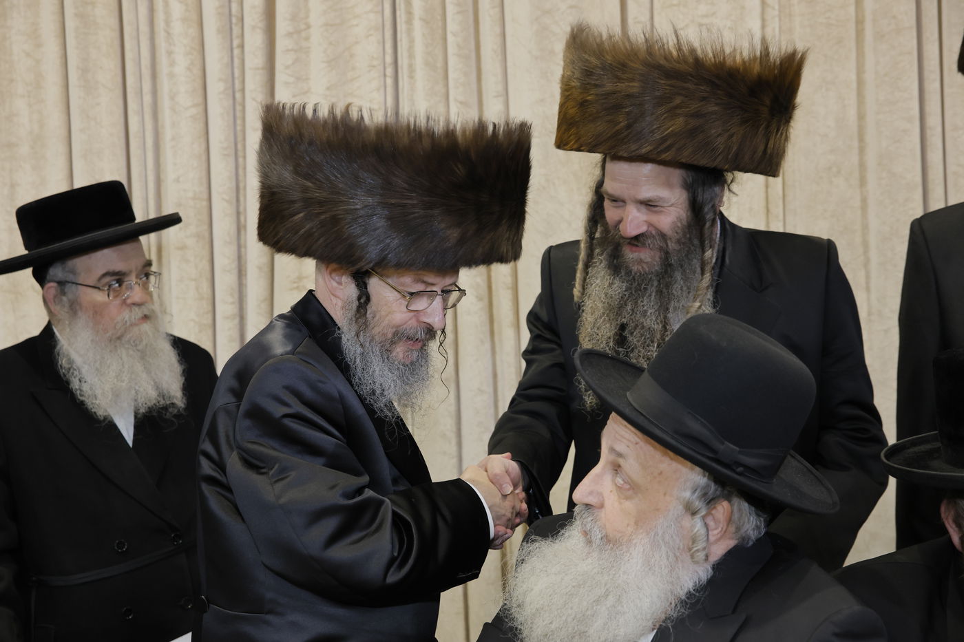 שמחת נישואי בן גאב"ד זוועהיל