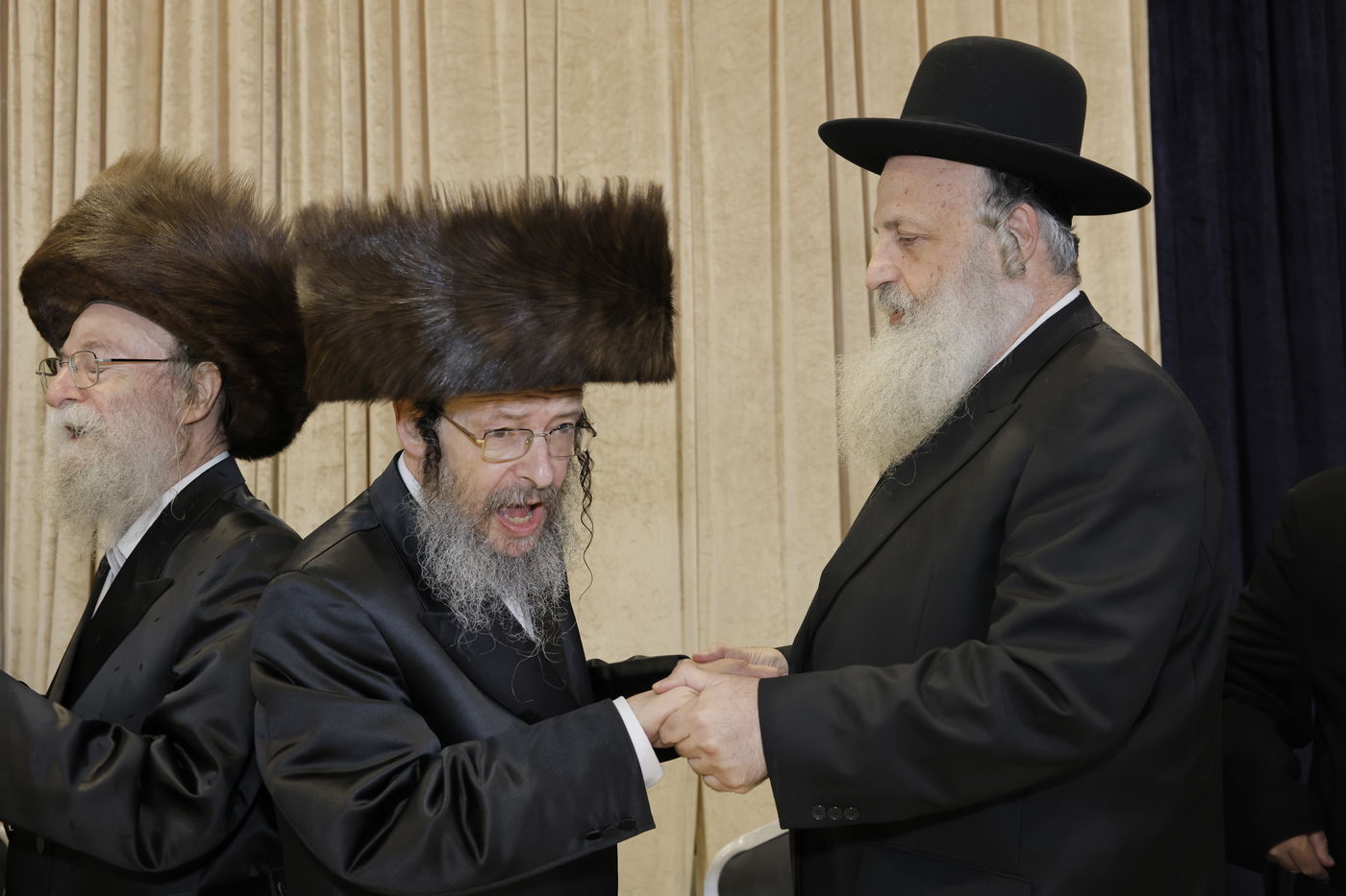 שמחת נישואי בן גאב"ד זוועהיל