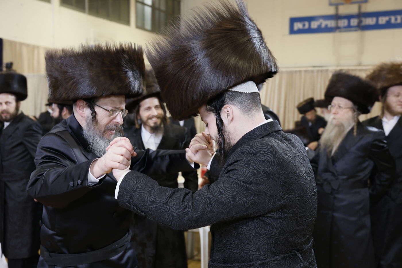 שמחת נישואי בן גאב"ד זוועהיל