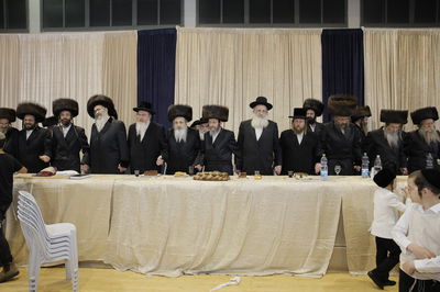 שמחת נישואי בן גאב"ד זוועהיל