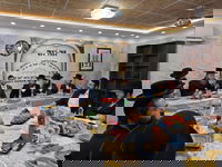 האדמו"ר מנדבורנא צפת במעמד חנוכת מרכז פעילות ארגון 'זה לזה' החדש