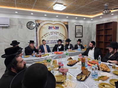 האדמו"ר מנדבורנא צפת במעמד חנוכת מרכז פעילות ארגון 'זה לזה' החדש