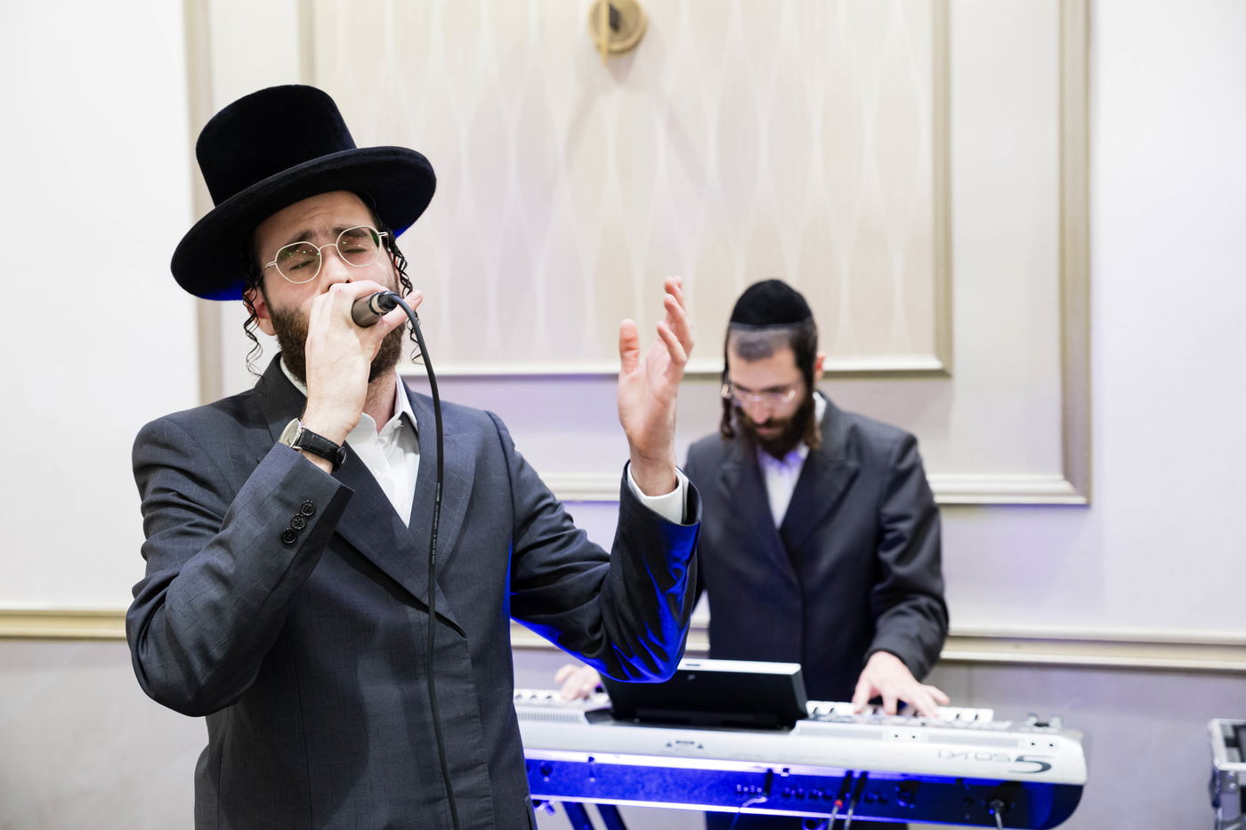 בנצי שטיין בשירה במעמד