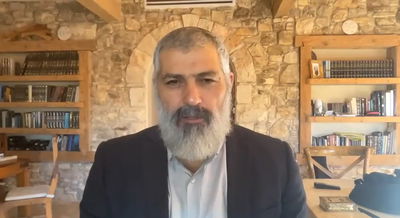 צבי יחזקאלי בפינה על פרשת חוקת • צפו