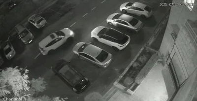 באישון ליל בירושלים: הג'יפ החדש של הזמר - נגנב | צפו