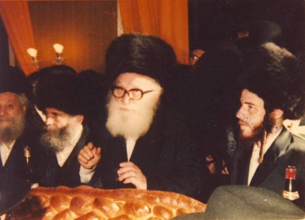 האדמו"ר ה'לב שמחה' בנישואי ראש הישיבה