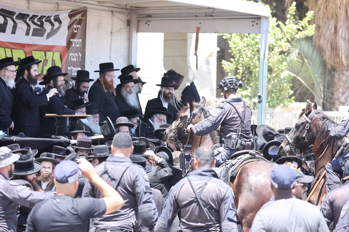 עצרת מחאה ביהוד