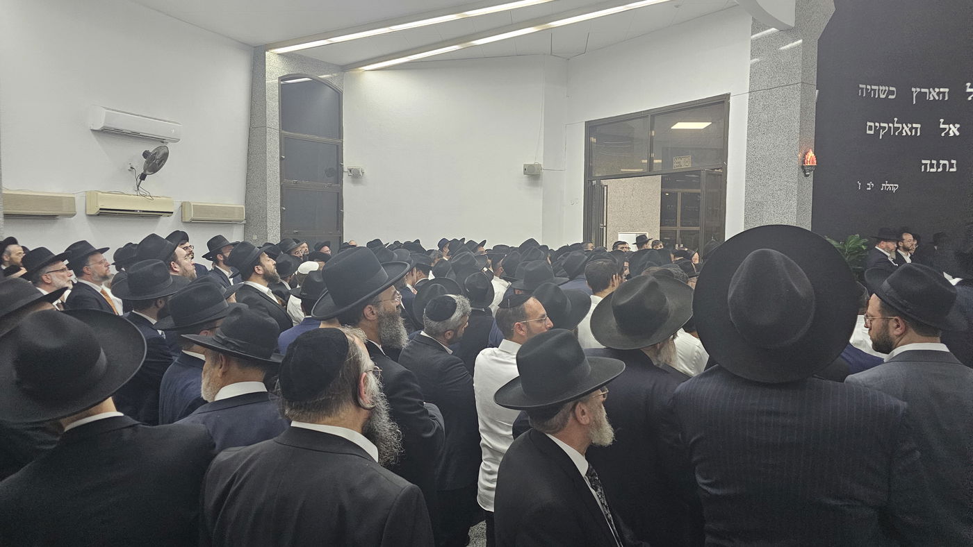 מדמויות ההוד ב'פתח תקווה': ראש הישיבה הגאון רבי אברהם דב פינסקי זצ"ל