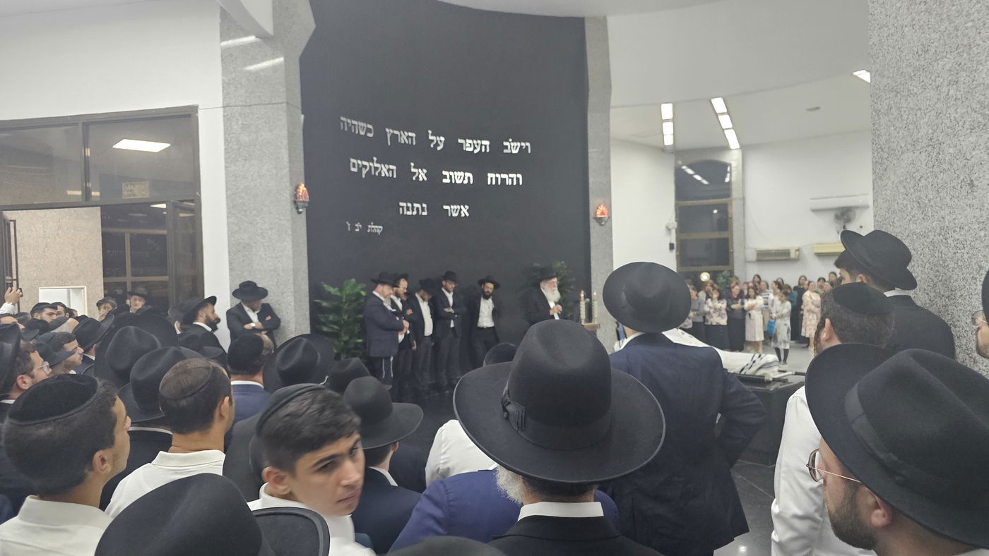 מדמויות ההוד ב'פתח תקווה': ראש הישיבה הגאון רבי אברהם דב פינסקי זצ"ל