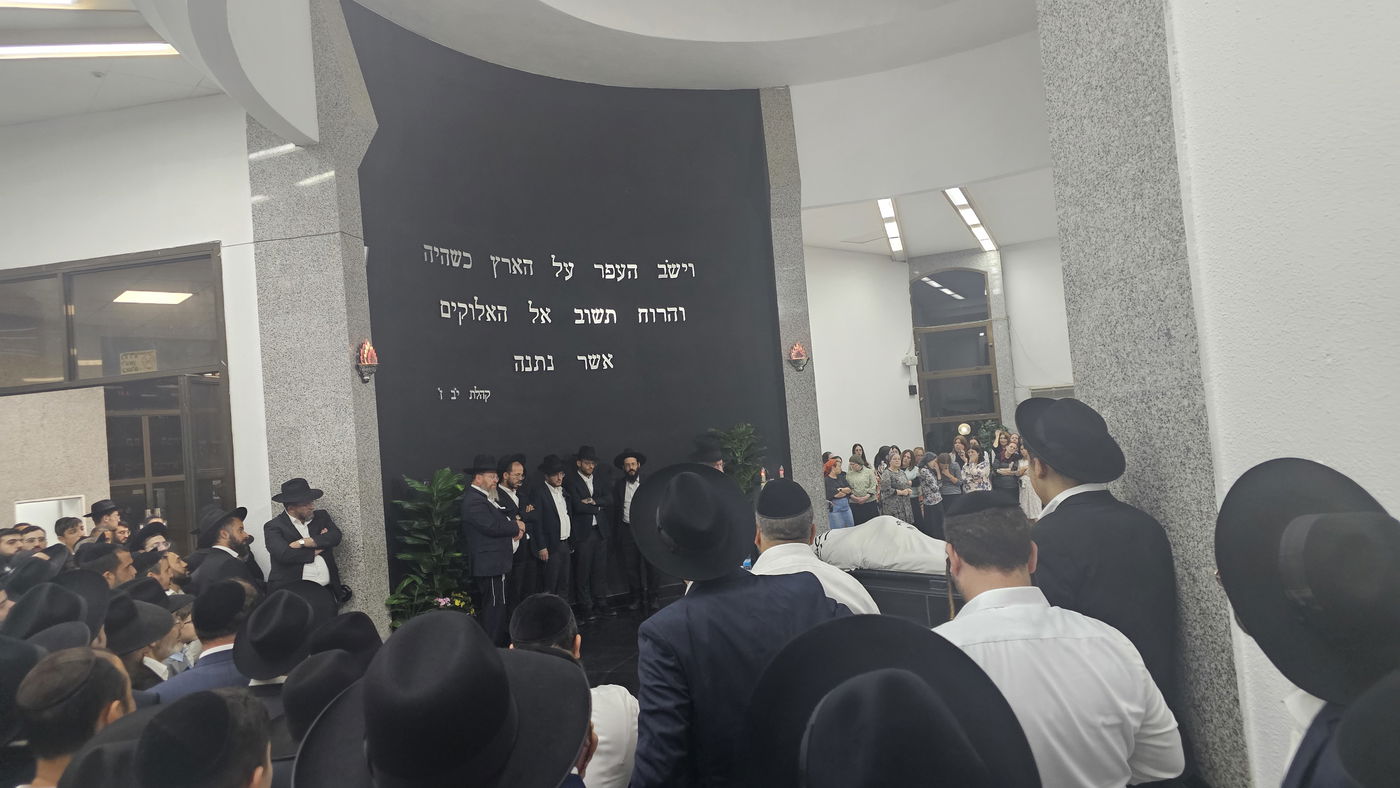 מדמויות ההוד ב'פתח תקווה': ראש הישיבה הגאון רבי אברהם דב פינסקי זצ"ל