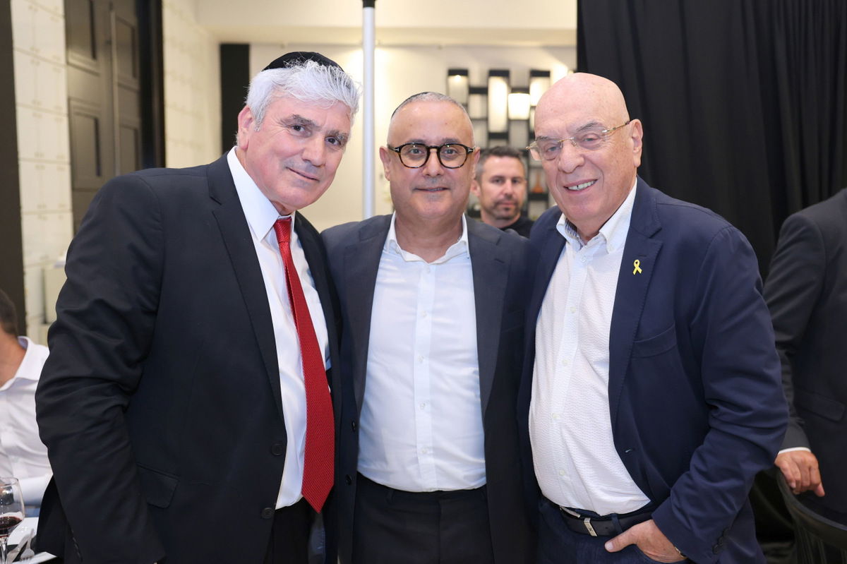 בר מצווה לבנו של אבי אמסלם 