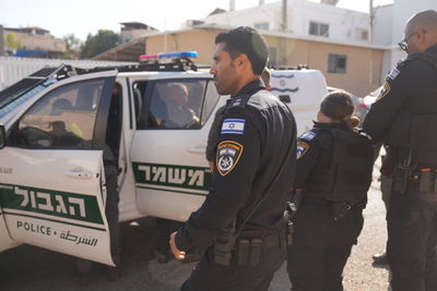 פשיטה משטרתית