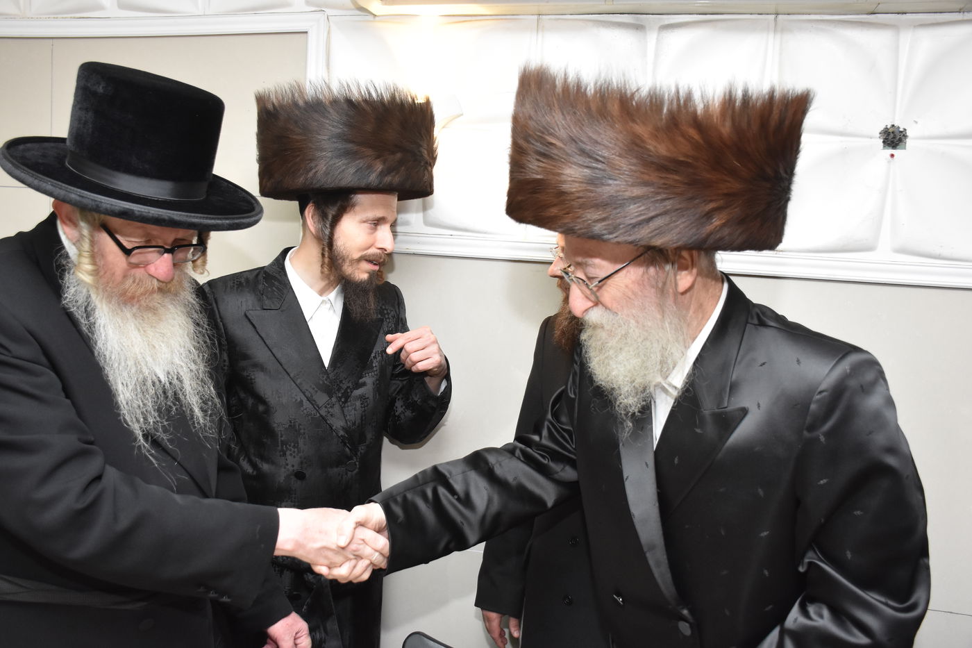 שמחת השבע ברכות לבן גאב"ד זוועהיל, ונכד הגה"צ רבי חיים צבי שפירא