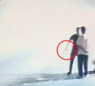 רגעי הדקירה