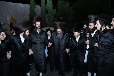 האדמו"ר מתולדות יהודה סטוטשין, במוצאי שב"ק בירושלים