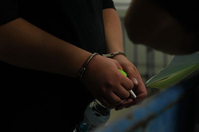 "רגישות ביטחונית גבוהה": פלסטינית מיו"ש נעצרה בחשד לקשר עם סוכן איראני