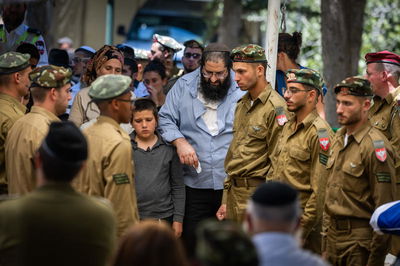 המפקד הפצוע חזר בהלוויה למילים האחרונות של משה | האבא נשנק מדמעות: "הקב"ה, שמור עליהם"