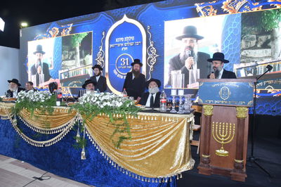 במתחם הציון הקדוש בנתיבות: המונים השתתפו בהילולא דצדיקיא 