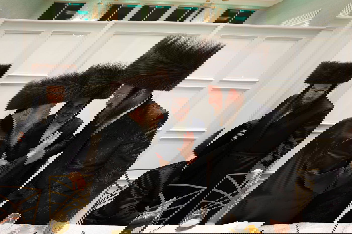 מסיבת 'נאכשפיל' בחצר טשערקאס הארנסטייפאל