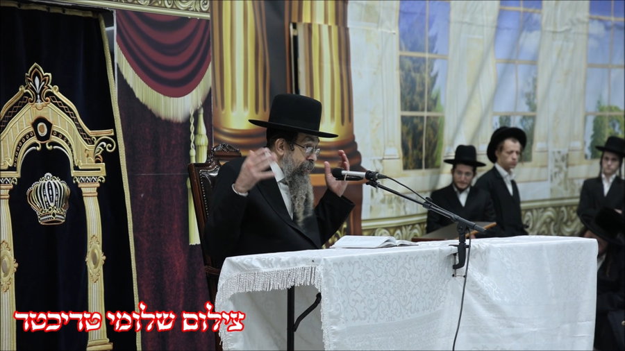 האדמו"ר מתולדות יהודה סטוטשין, במסירת שיעור חסידות בירושלים