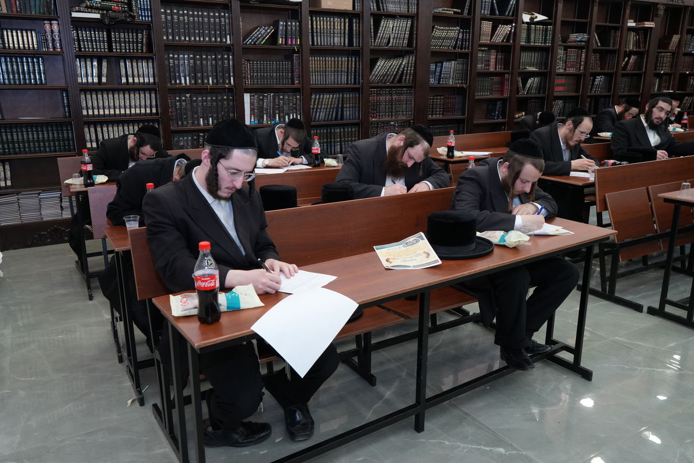 הגה"צ רבי יעקב מרדכי הגר בביקור בכולל ויז'ניץ באלעד