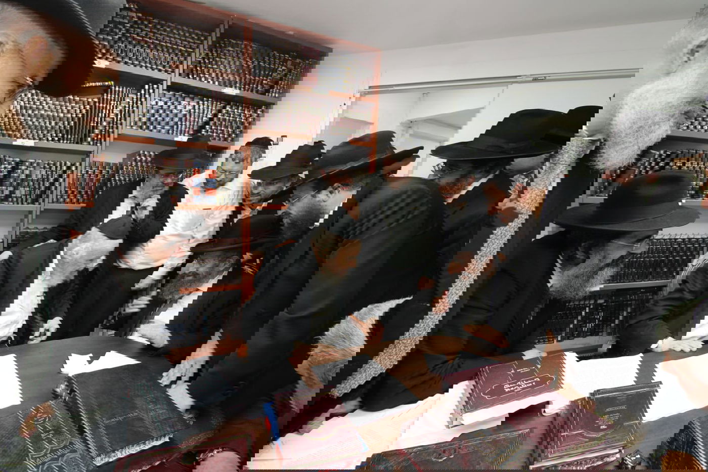 הגר"מ בן שמעון בביקור אצל הגרמ"ה הירש