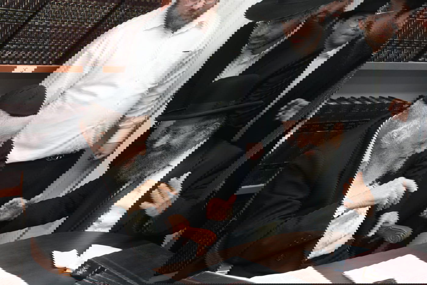 הגר"מ בן שמעון בביקור אצל הגרמ"ה הירש