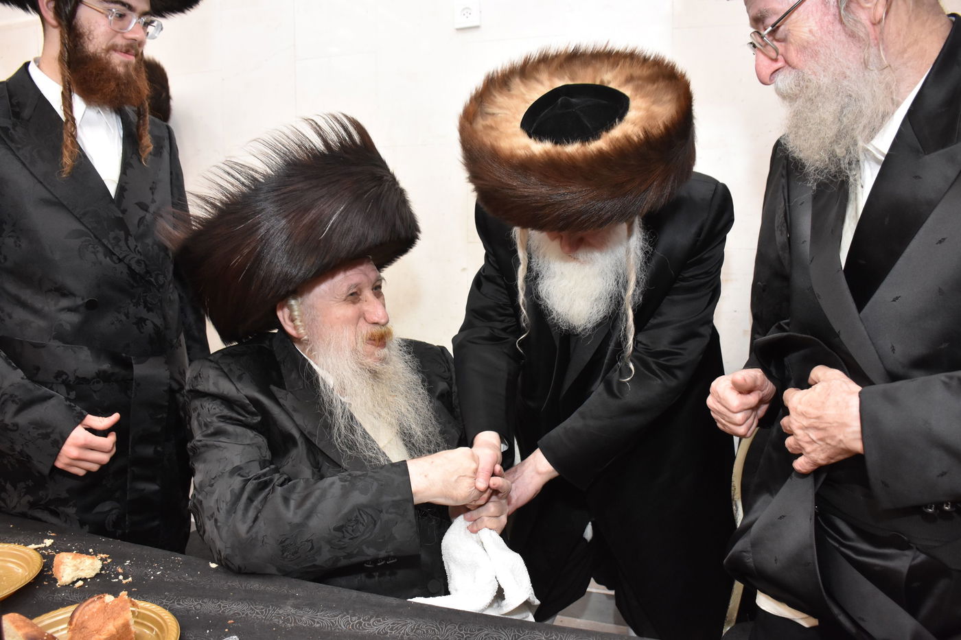 שמחת שבע הברכות בחצרות מאקאווא - טשארנוביל - קאסאן 