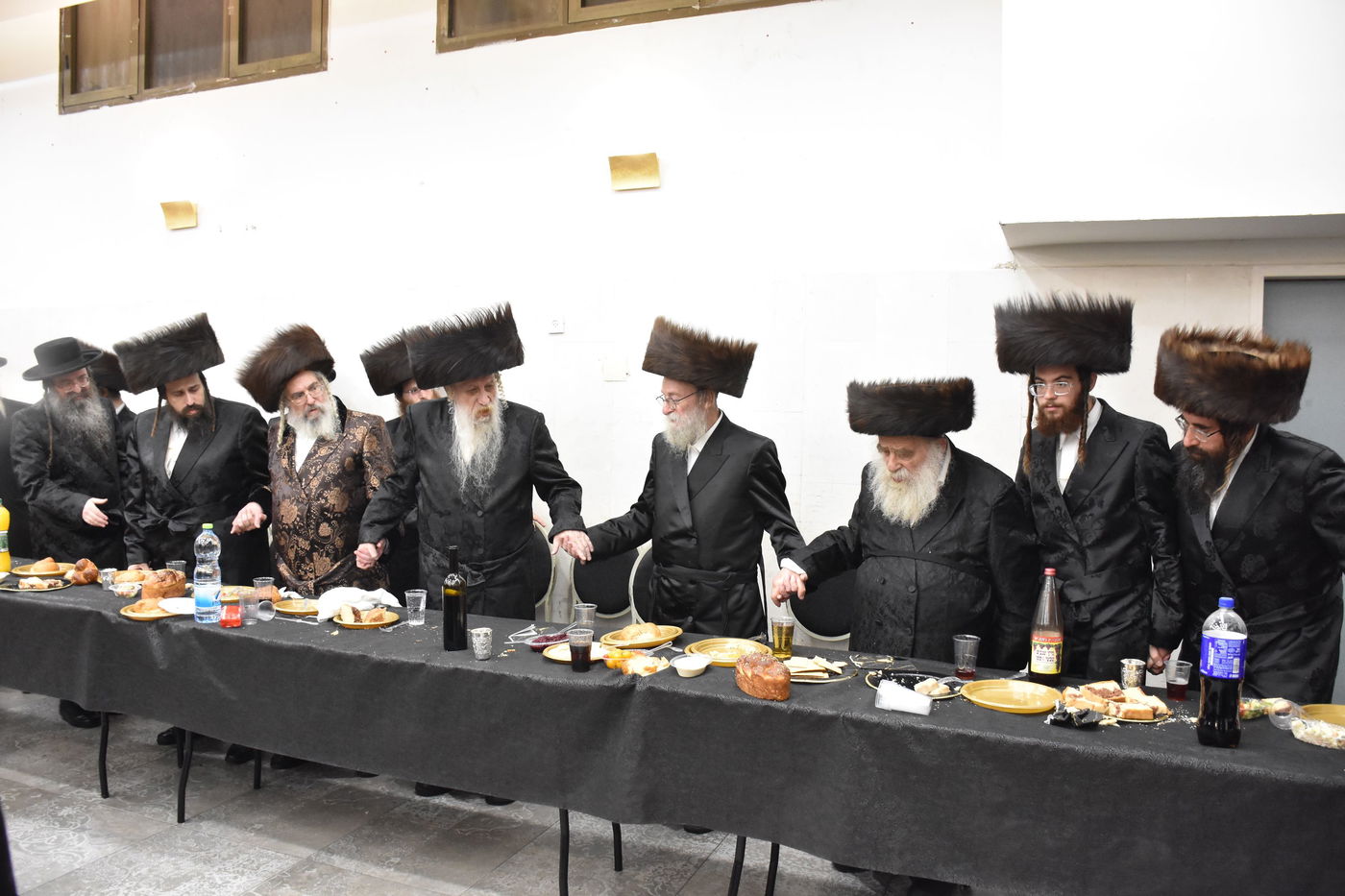 שמחת שבע הברכות בחצרות מאקאווא - טשארנוביל - קאסאן 