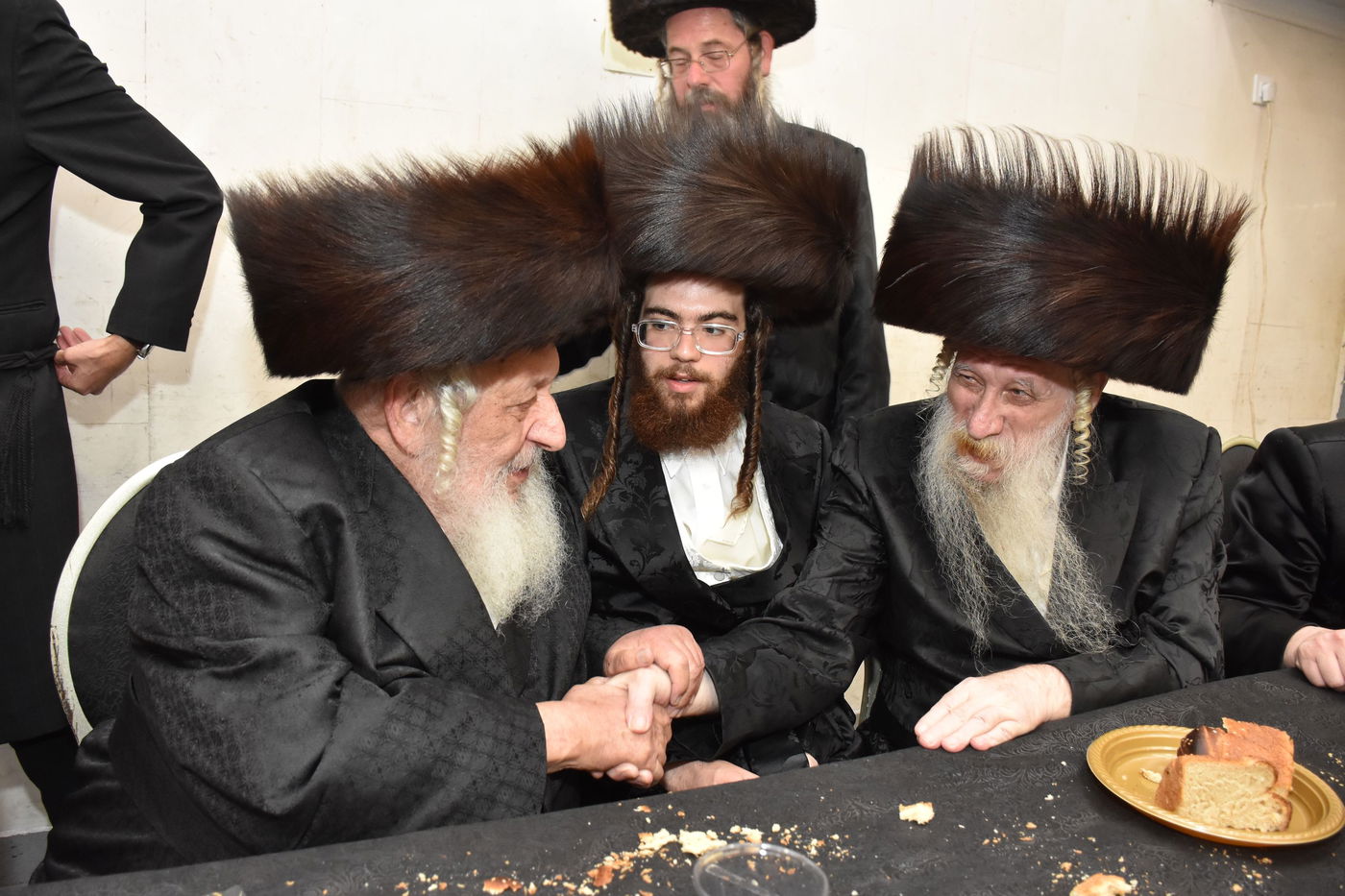 שמחת שבע הברכות בחצרות מאקאווא - טשארנוביל - קאסאן 