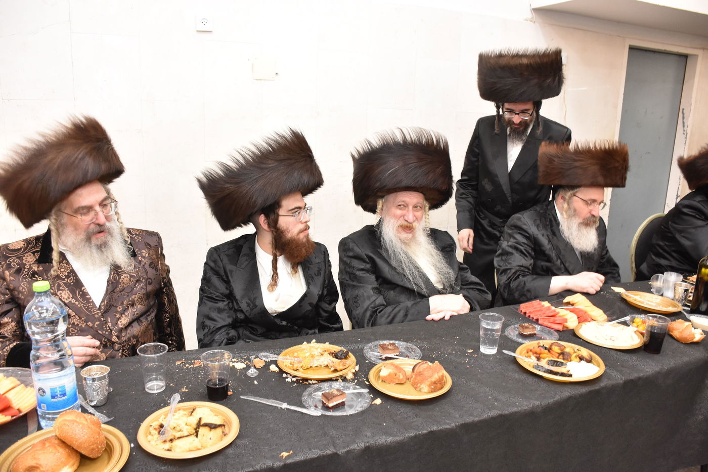 שמחת שבע הברכות בחצרות מאקאווא - טשארנוביל - קאסאן 