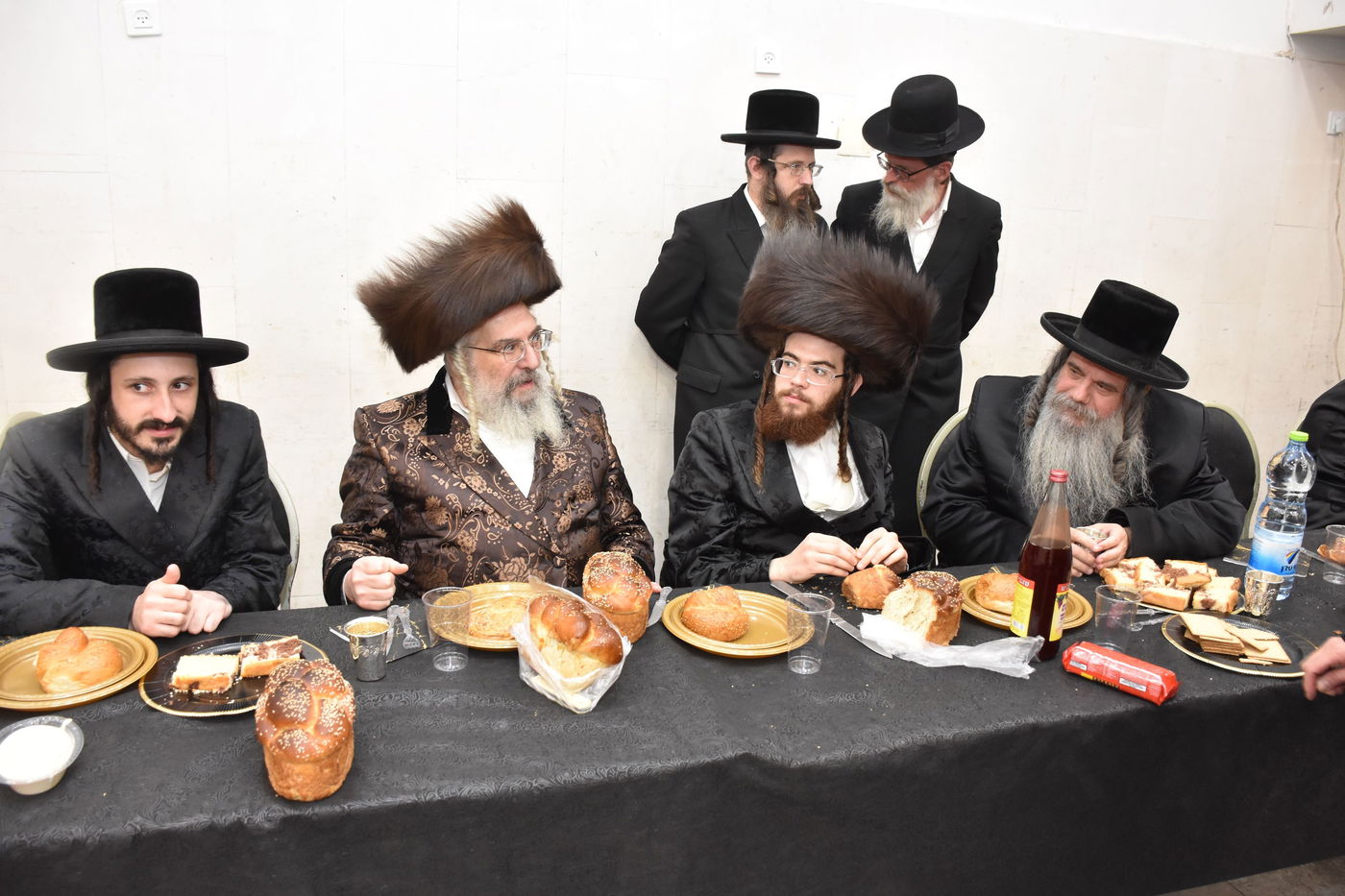 שמחת שבע הברכות בחצרות מאקאווא - טשארנוביל - קאסאן 